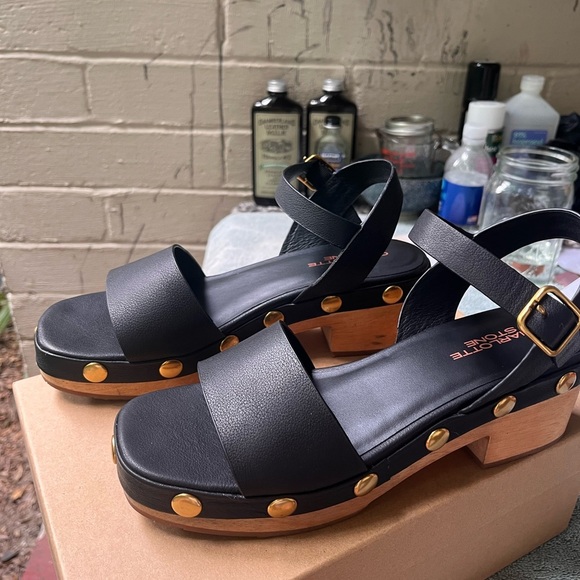 Charlotte Stone Allie in Black with Gold Studs - Picture 7 of 7